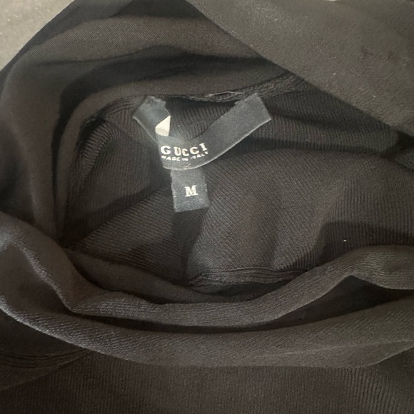 Gucci Sweater Medium asymmetrical with pretty bow or knot styled shoulder - Picture 2 of 3